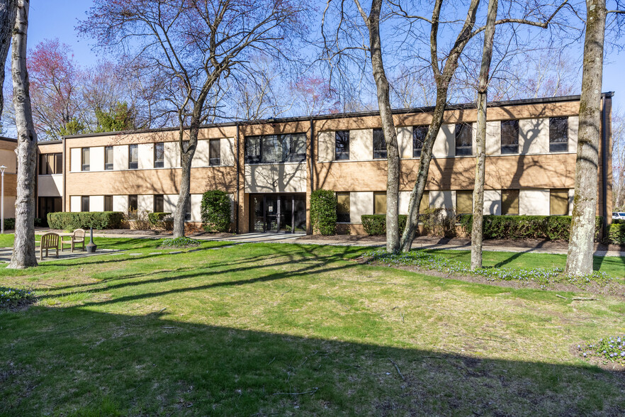 12 Roszel Rd, Princeton, NJ for lease - Primary Photo - Image 1 of 15