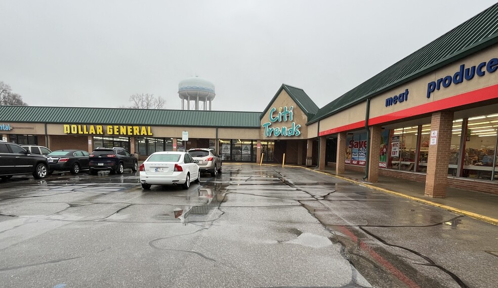 1835-1944 Bluffton Rd, Fort Wayne, IN for lease - Building Photo - Image 1 of 4