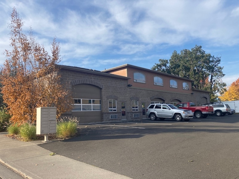 202 Wasco Loop, Hood River, OR for lease Building Photo- Image 1 of 11