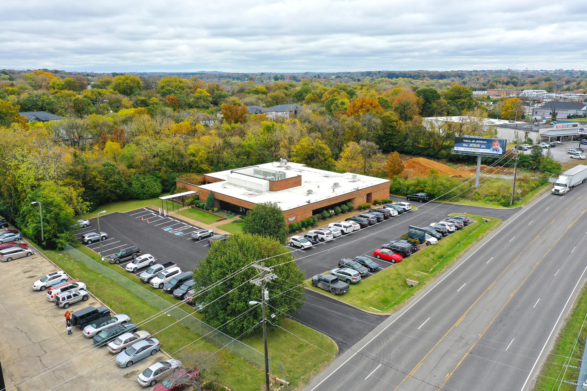 647 Myatt Dr, Madison, TN for lease Building Photo- Image 1 of 6