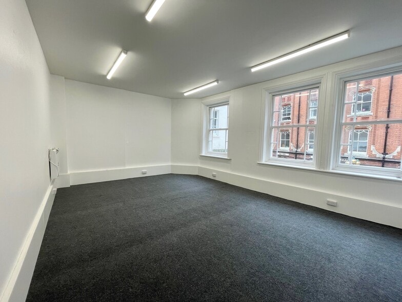 5-7 Post Office Rd, Bournemouth for lease - Building Photo - Image 2 of 7