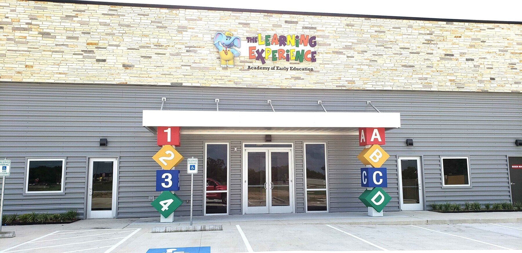 I10 & Pin Oak Rd, Katy, TX 77494 Shoppes at Katy Pin Oak