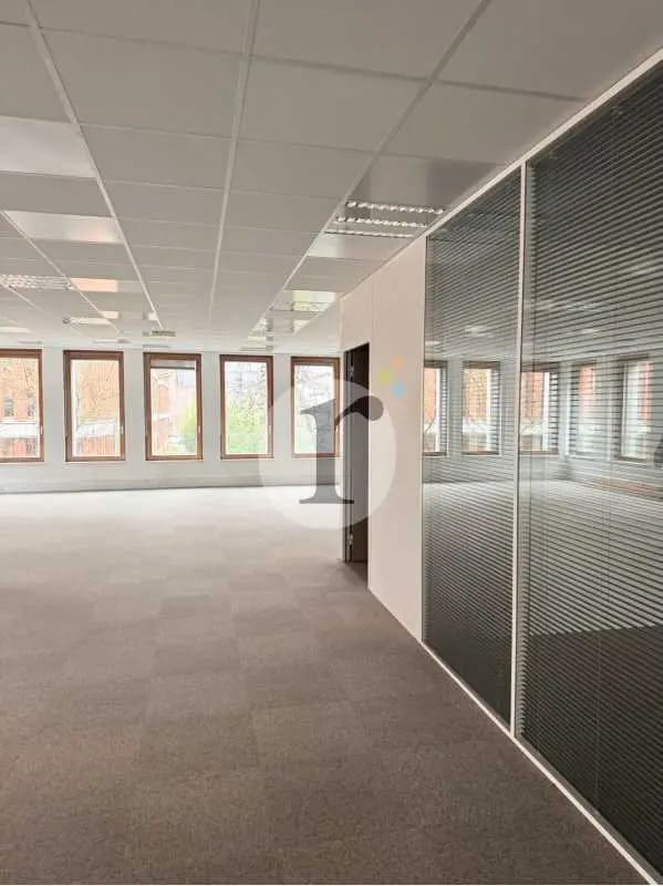 Office in Lille for lease Interior Photo- Image 1 of 7