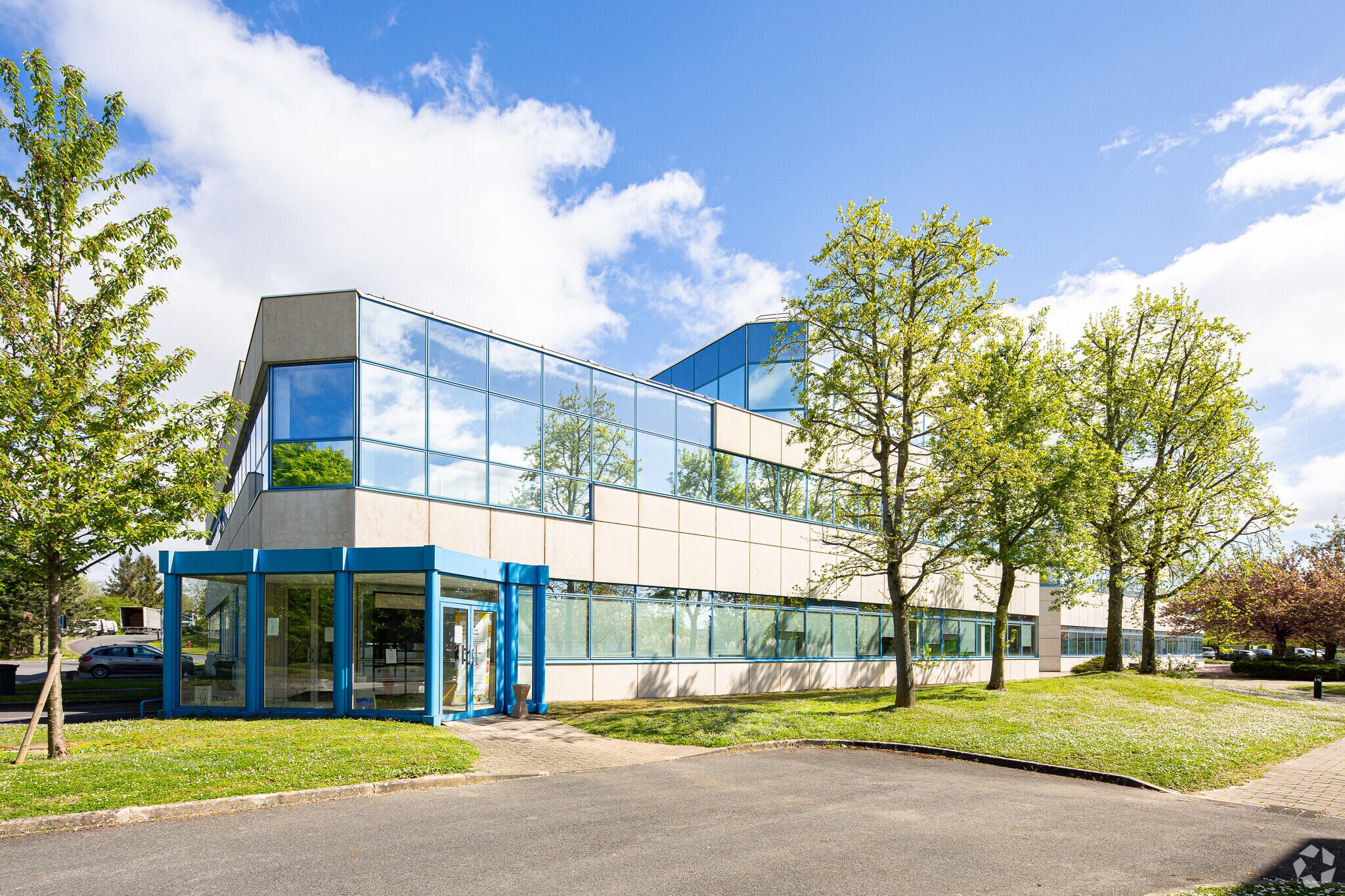 3 Avenue Du Canada, Les Ulis for lease Primary Photo- Image 1 of 3