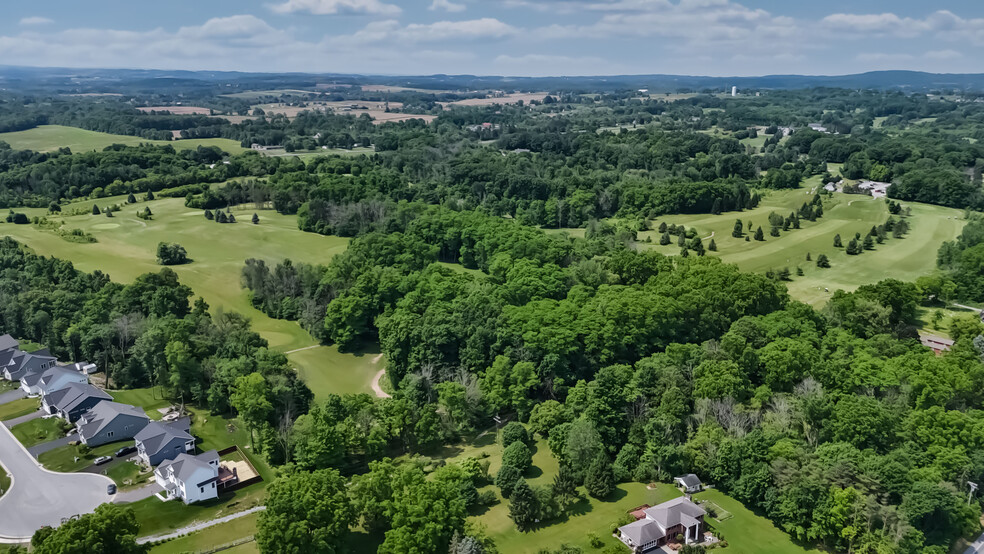 1450 Brace Rd, Victor, NY for sale - Primary Photo - Image 1 of 112