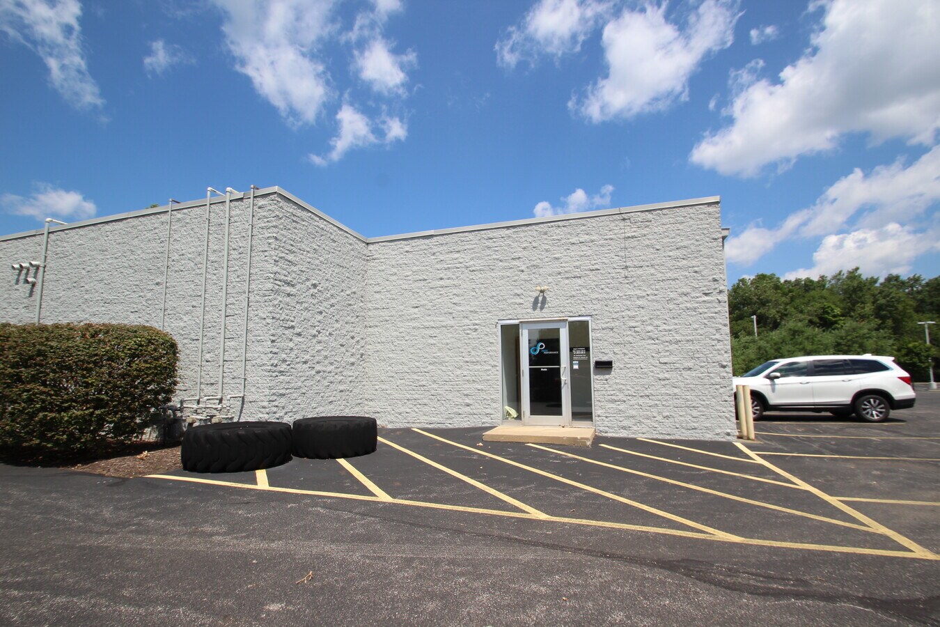 8187 Springside Dr, Akron, OH 44333