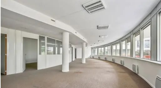 6 Rue Laferrière, Paris for lease - Building Photo - Image 3 of 28