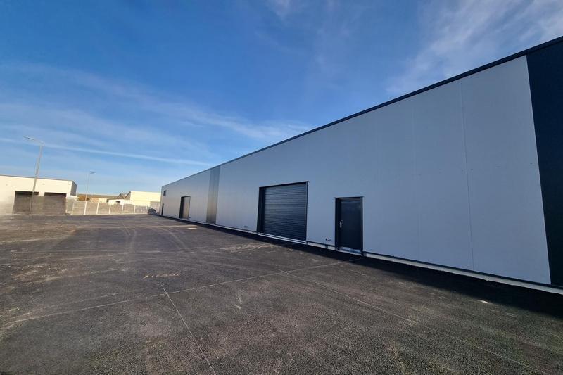 Flex in Perpignan for lease - Building Photo - Image 2 of 7