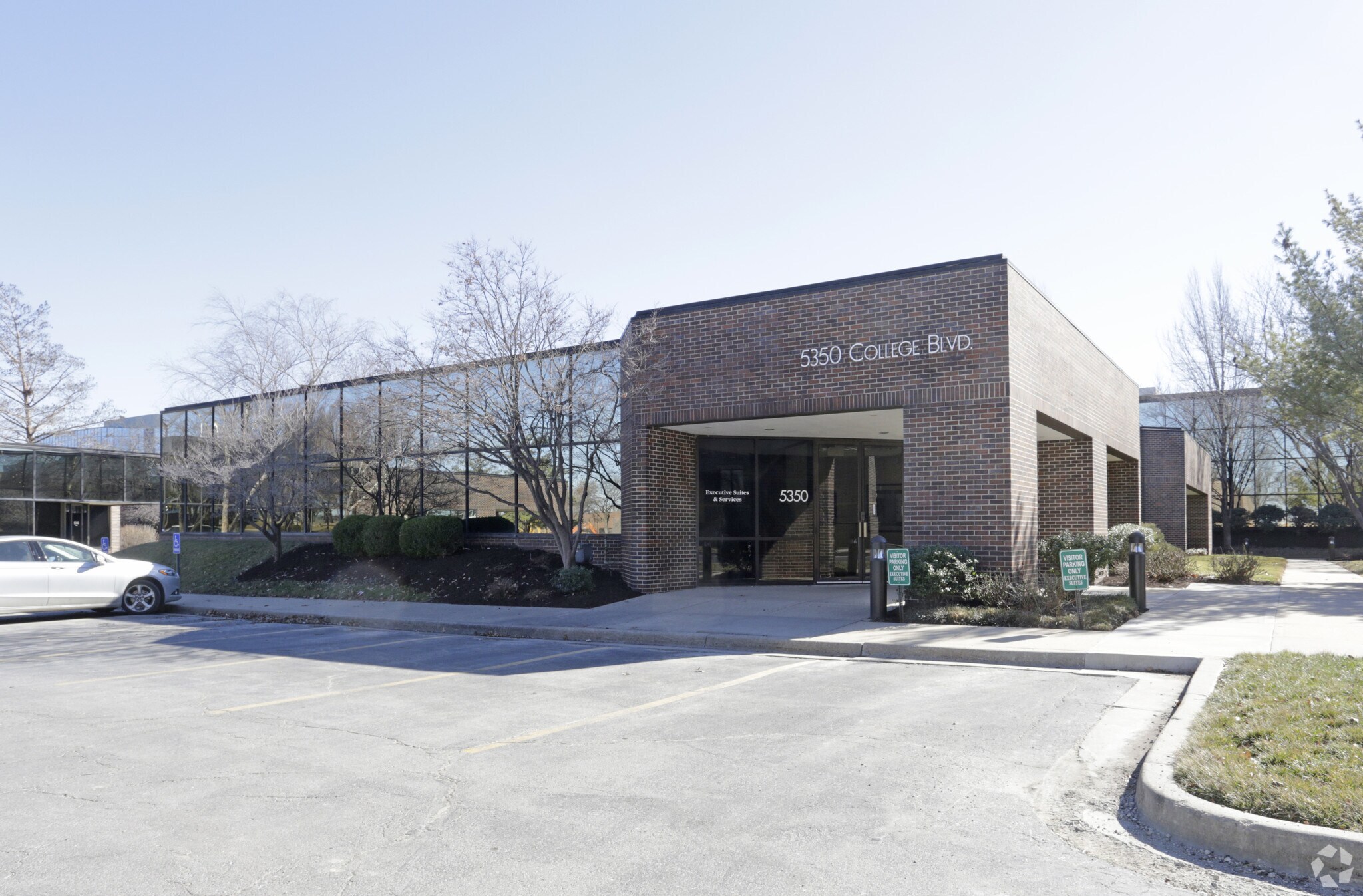 5350 College Blvd, Overland Park, KS for sale Primary Photo- Image 1 of 1