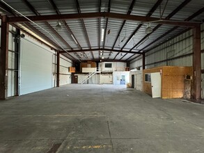 8930 Maislin Dr, Tampa, FL for lease Building Photo- Image 2 of 5