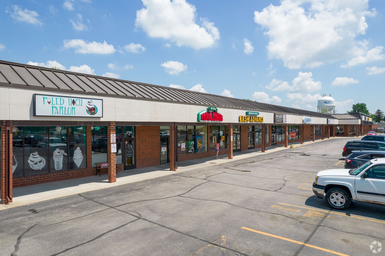 27002832 W Locust St, Davenport, IA 52804