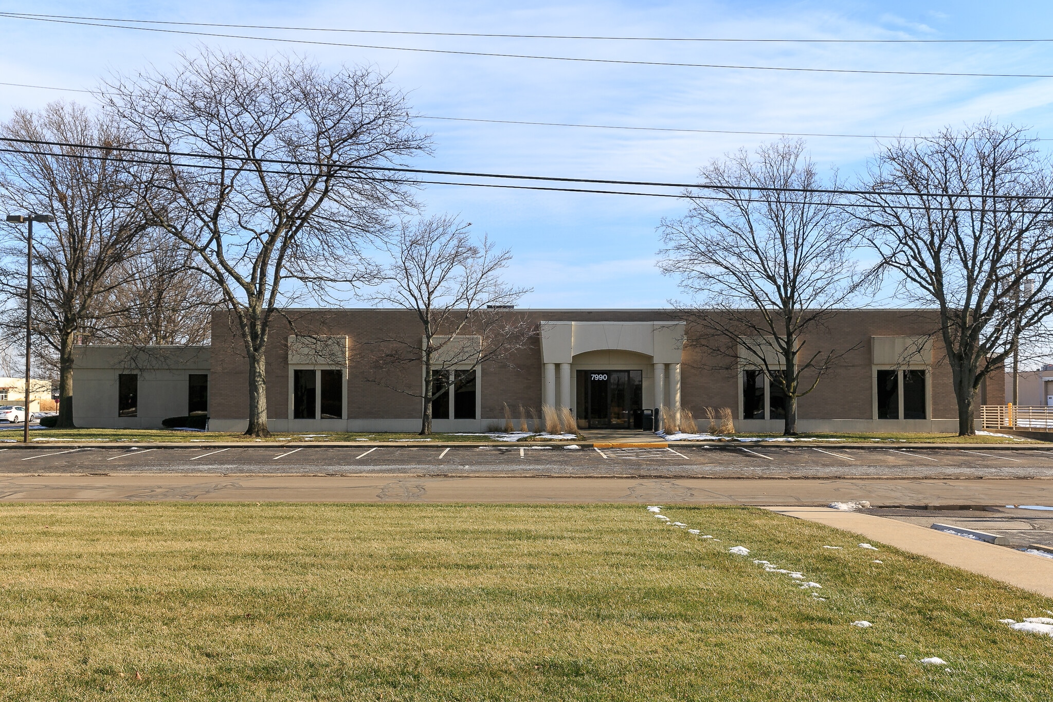 7990-8000 Castleway Dr, Indianapolis, IN for lease Building Photo- Image 1 of 3