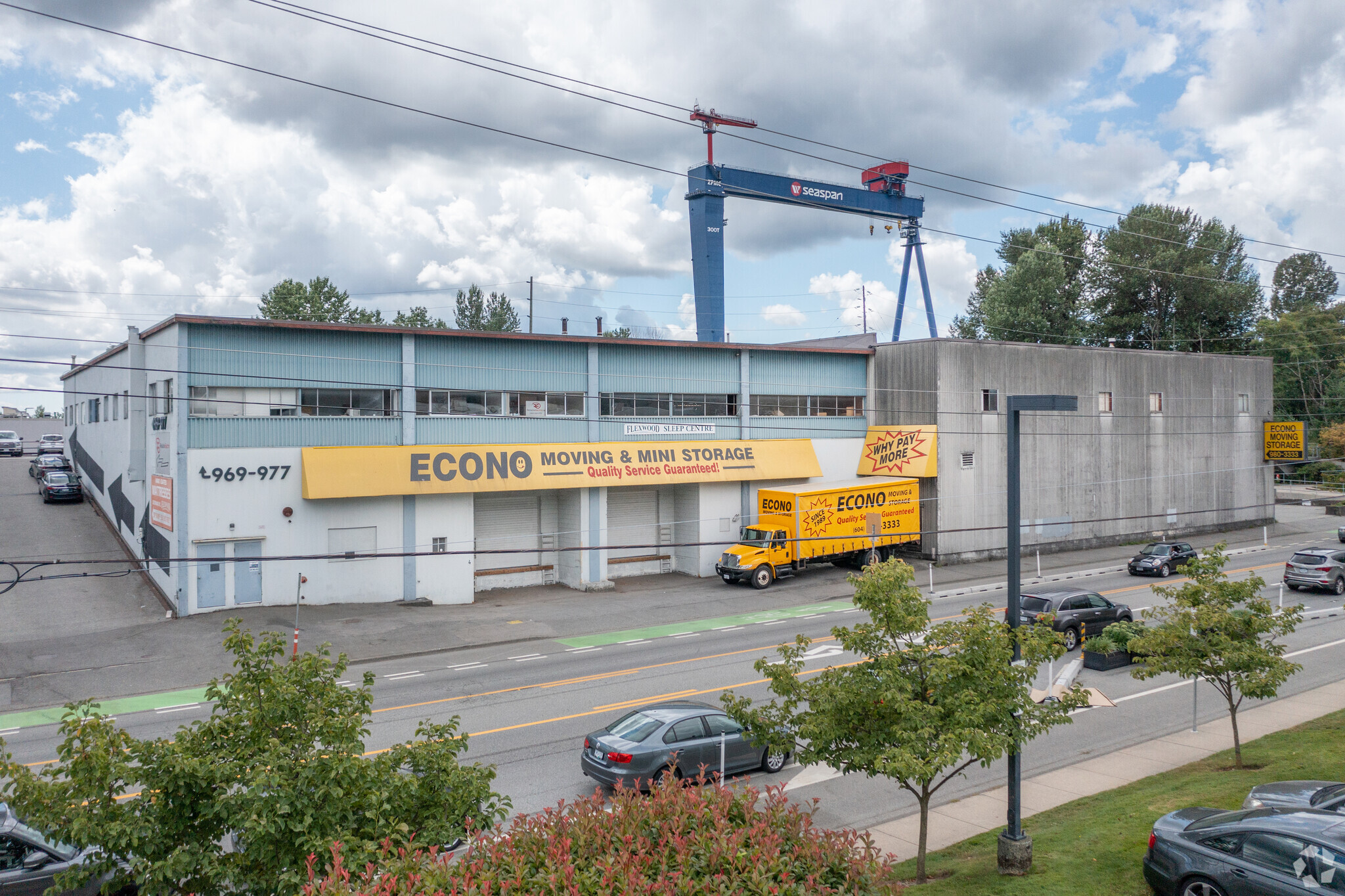 977 1st St W, North Vancouver, BC for lease Primary Photo- Image 1 of 5