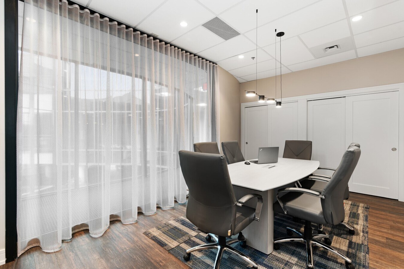 600 Enterprise Dr, Oak Brook, IL 60523