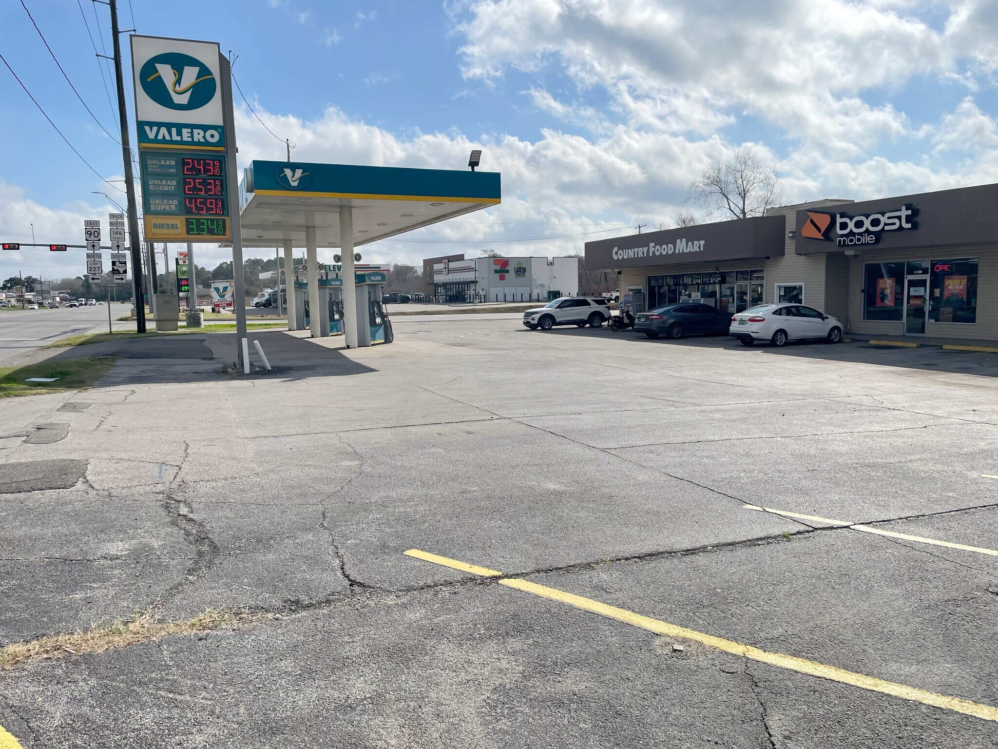 1924 Highway 90, Liberty, TX for lease Primary Photo- Image 1 of 4