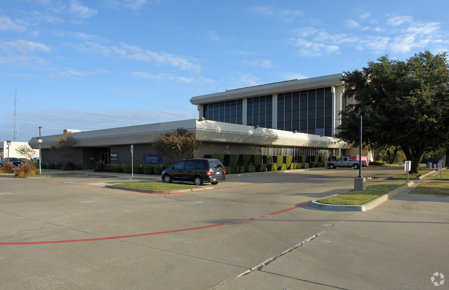 1425 N Dallas Ave, Lancaster, TX for lease - Building Photo - Image 2 of 6