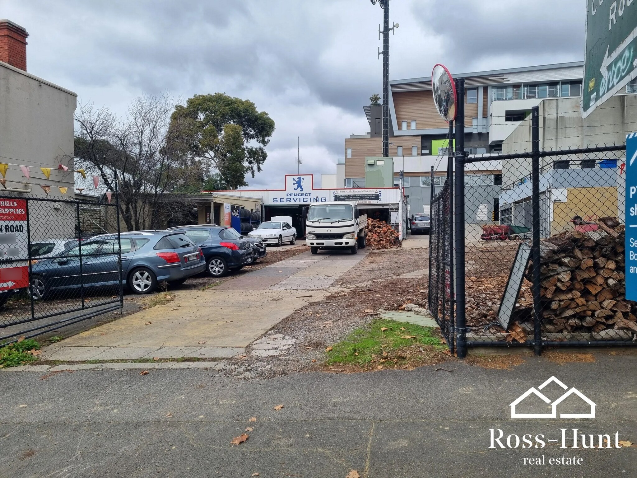 99 Union Rd, Surrey Hills for lease Primary Photo- Image 1 of 4