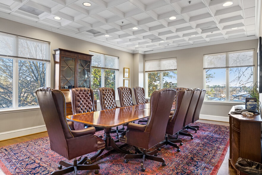 532 E Paces Ferry Rd NE, Atlanta, GA for sale - Interior Photo - Image 3 of 14