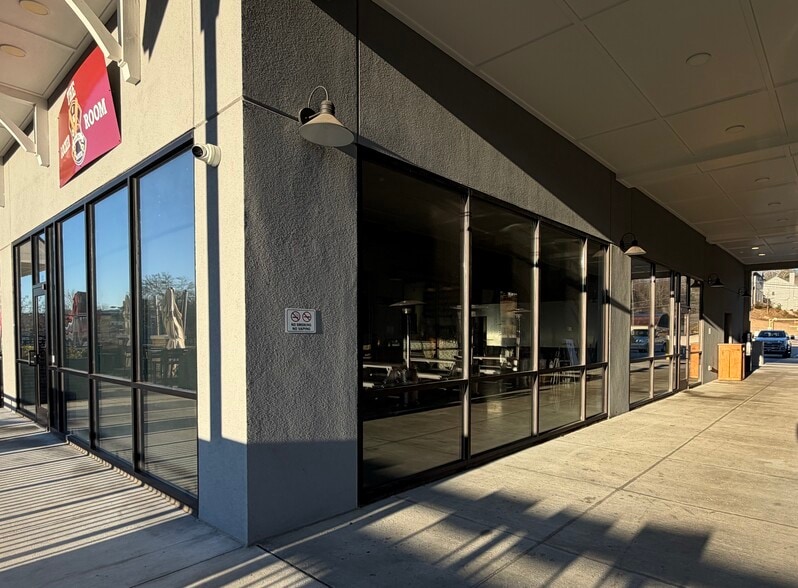 322 W Main St, Blue Ridge, GA for lease - Building Photo - Image 3 of 8