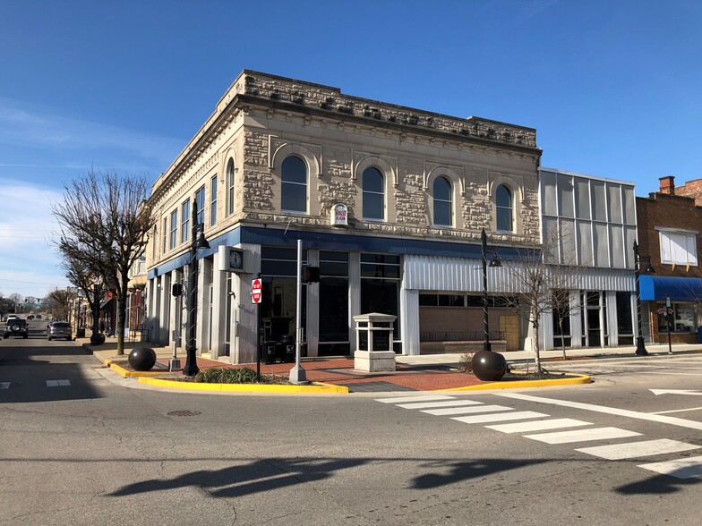 200 E Walnut St, North Vernon, IN for sale - Primary Photo - Image 1 of 1