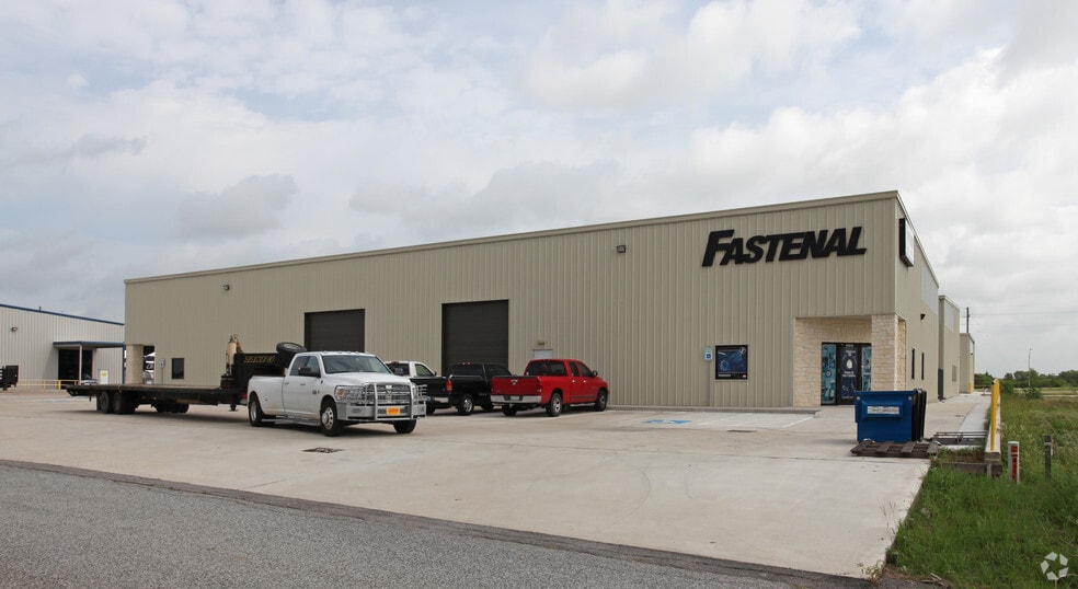 41212 Park 290 Dr, Waller, TX for lease - Building Photo - Image 3 of 3