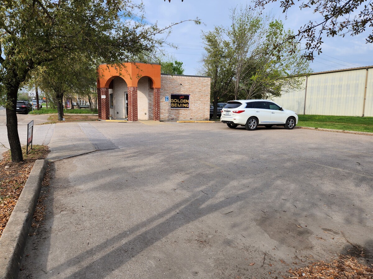 100 Parsons, Manor, TX 78653