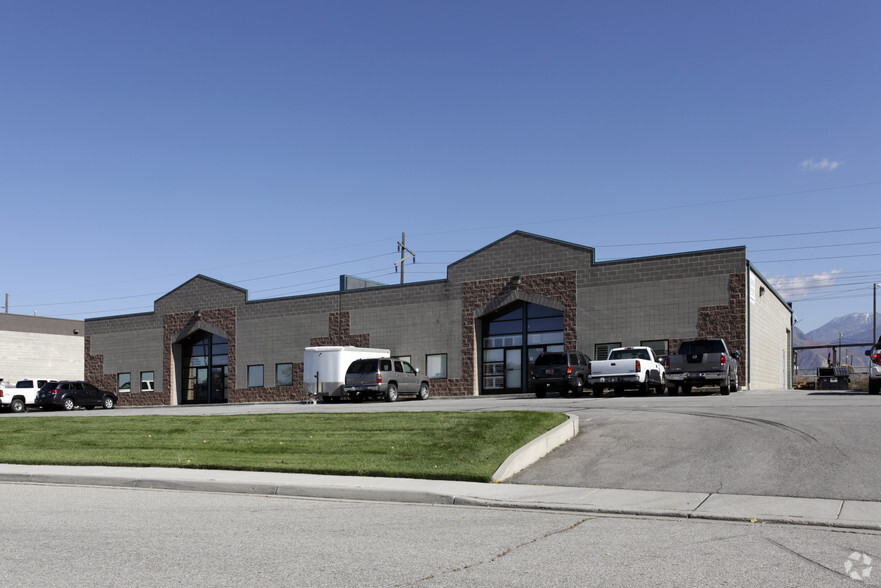 7041-7053 Commerce Dr, Midvale, UT for lease - Building Photo - Image 3 of 12