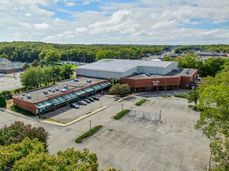 635 Middle Country Rd, Coram, NY for sale - Building Photo - Image 2 of 11