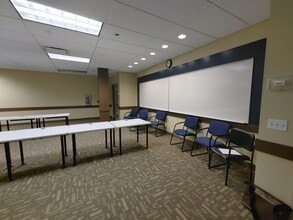 2828 N Clark St, Chicago, IL for lease Interior Photo- Image 2 of 10