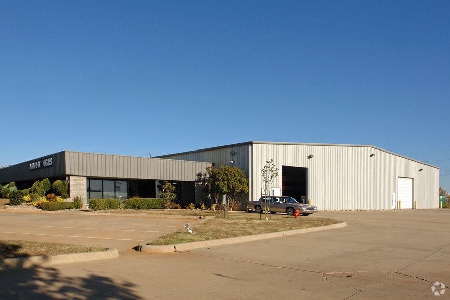 Industrial Investment - OKC portfolio of 2 properties for sale on LoopNet.com - Primary Photo - Image 2 of 11
