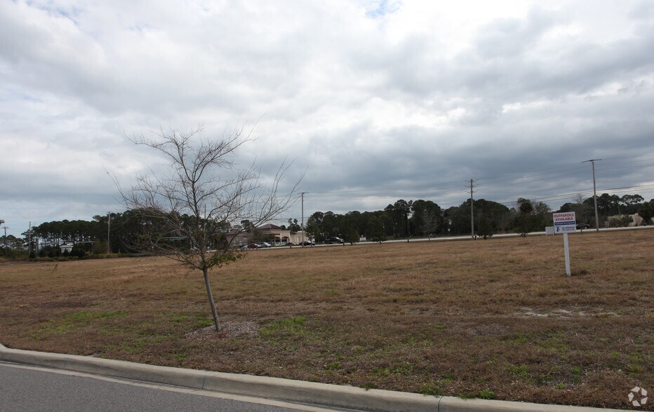 2400 Moody Blvd, Flagler Beach, FL for sale - Primary Photo - Image 1 of 1