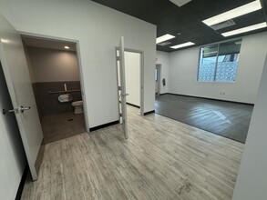 2645-2657 S Orange Ave, Orlando, FL for lease Interior Photo- Image 2 of 4