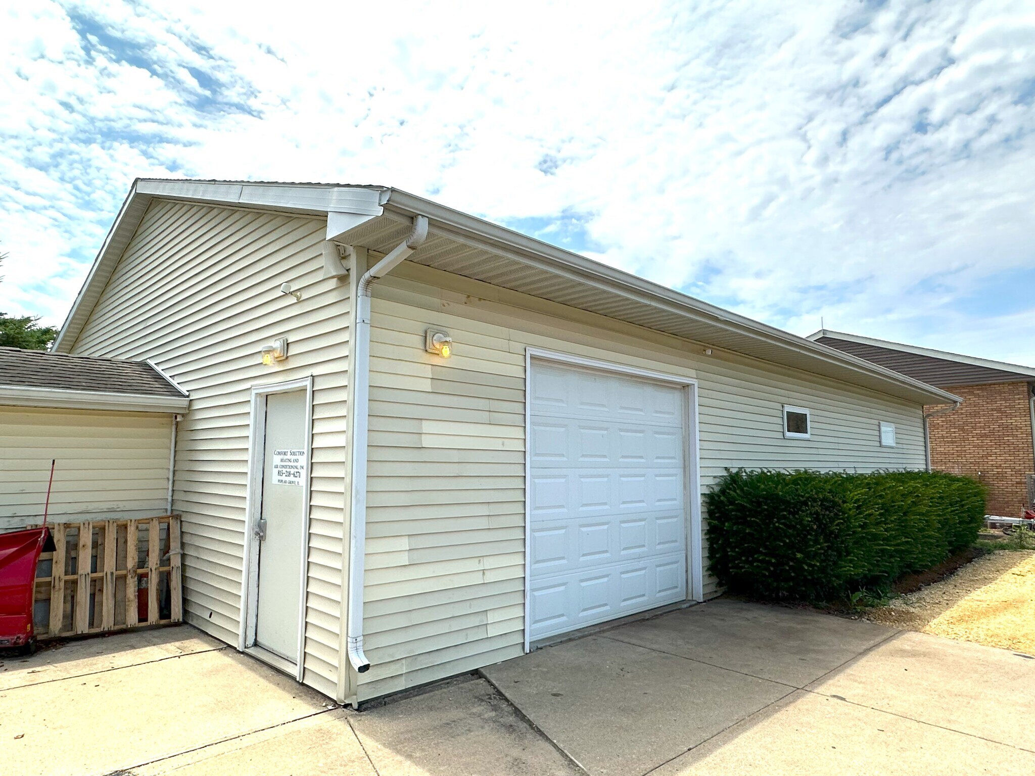 1947 N Lyford Rd, Rockford, IL 61107 Specialty for Sale