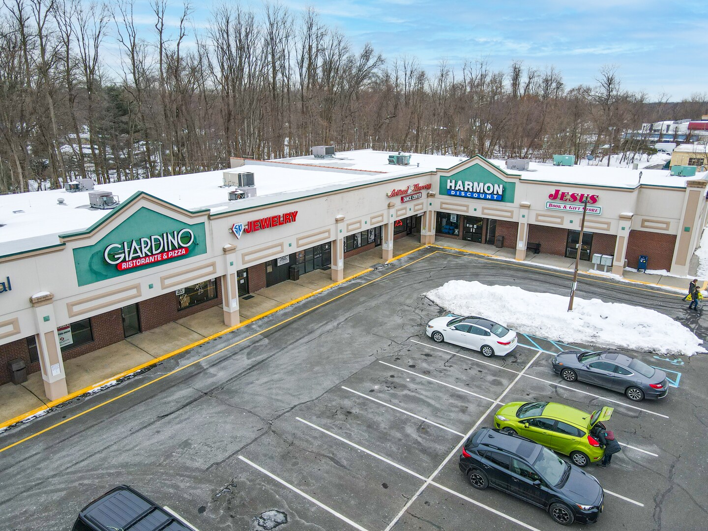 293305 US Highway 22, Green Brook, NJ 08812 Colonial Square Mall