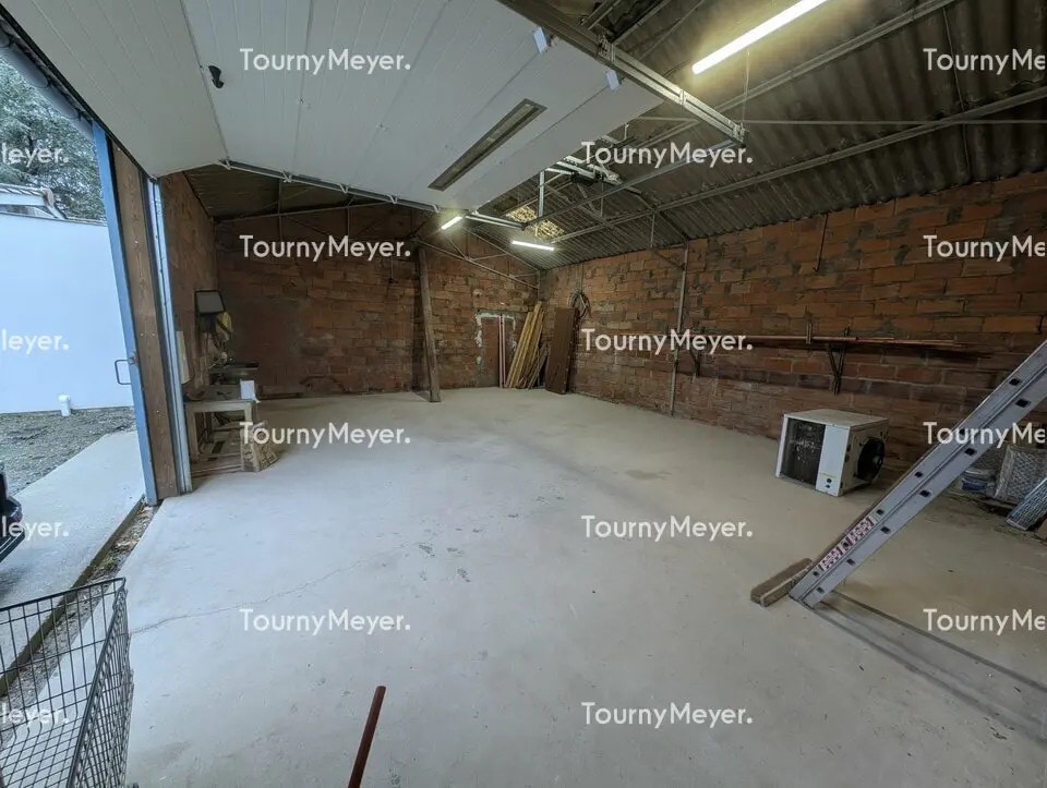 Location Local d'activités 180 m² - Photo 1