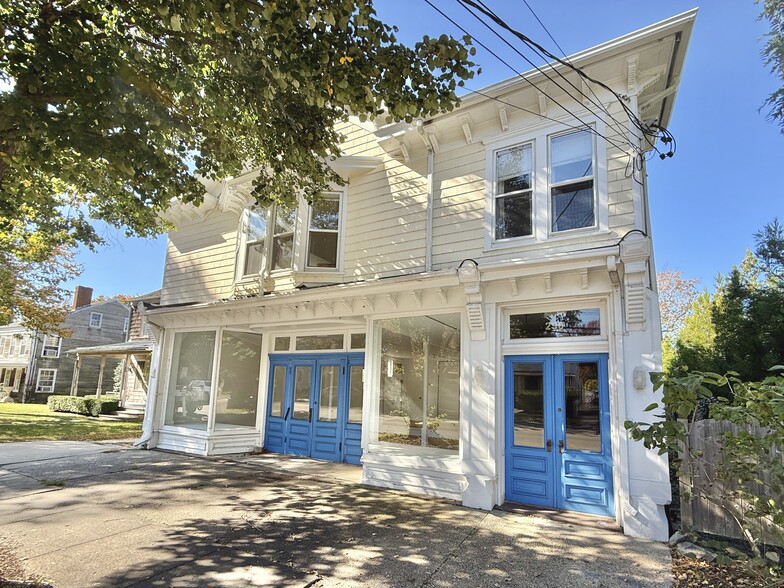 290 Main St, Sag Harbor, NY for lease - Primary Photo - Image 1 of 9