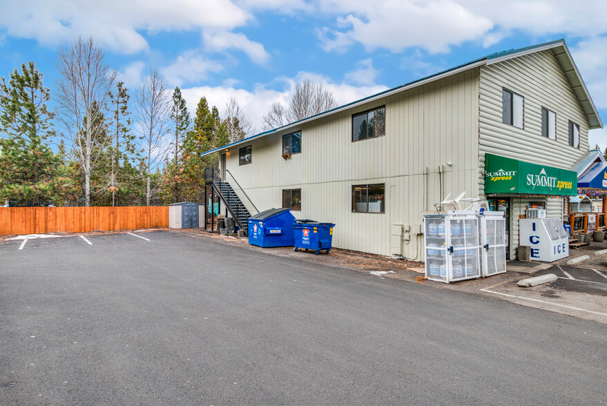 17355 Spring River Rd, Bend, OR for lease - Building Photo - Image 2 of 12