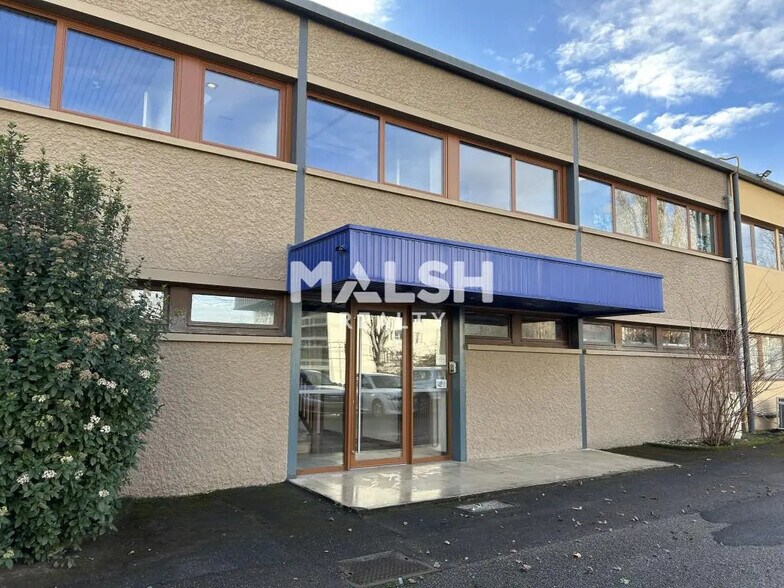 Office in OULLINS-PIERRE-BÉNITE for lease - Building Photo - Image 1 of 11