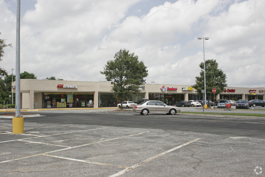 1900 E Victory Dr, Savannah, GA for lease - Building Photo - Image 2 of 18