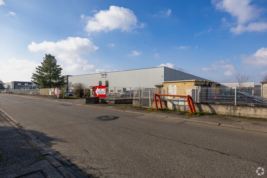 15 Rue Des Frères Lumière, Chassieu for lease - Primary Photo - Image 1 of 9