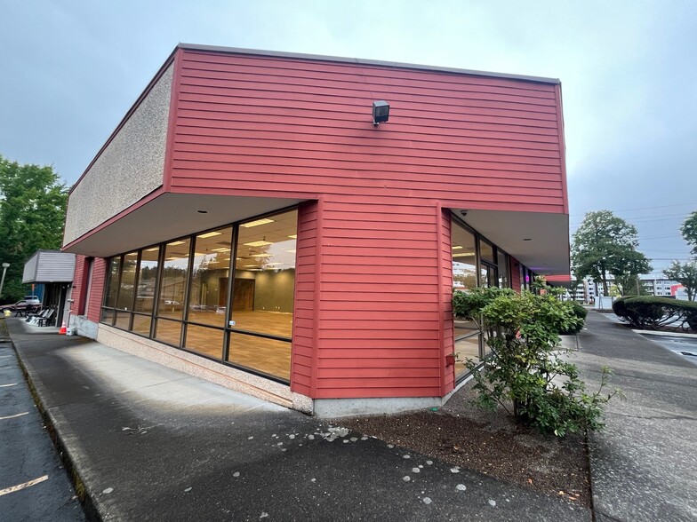 10195-10205 SW Beaverton-hillsdale Hwy, Beaverton, OR for lease - Building Photo - Image 3 of 11