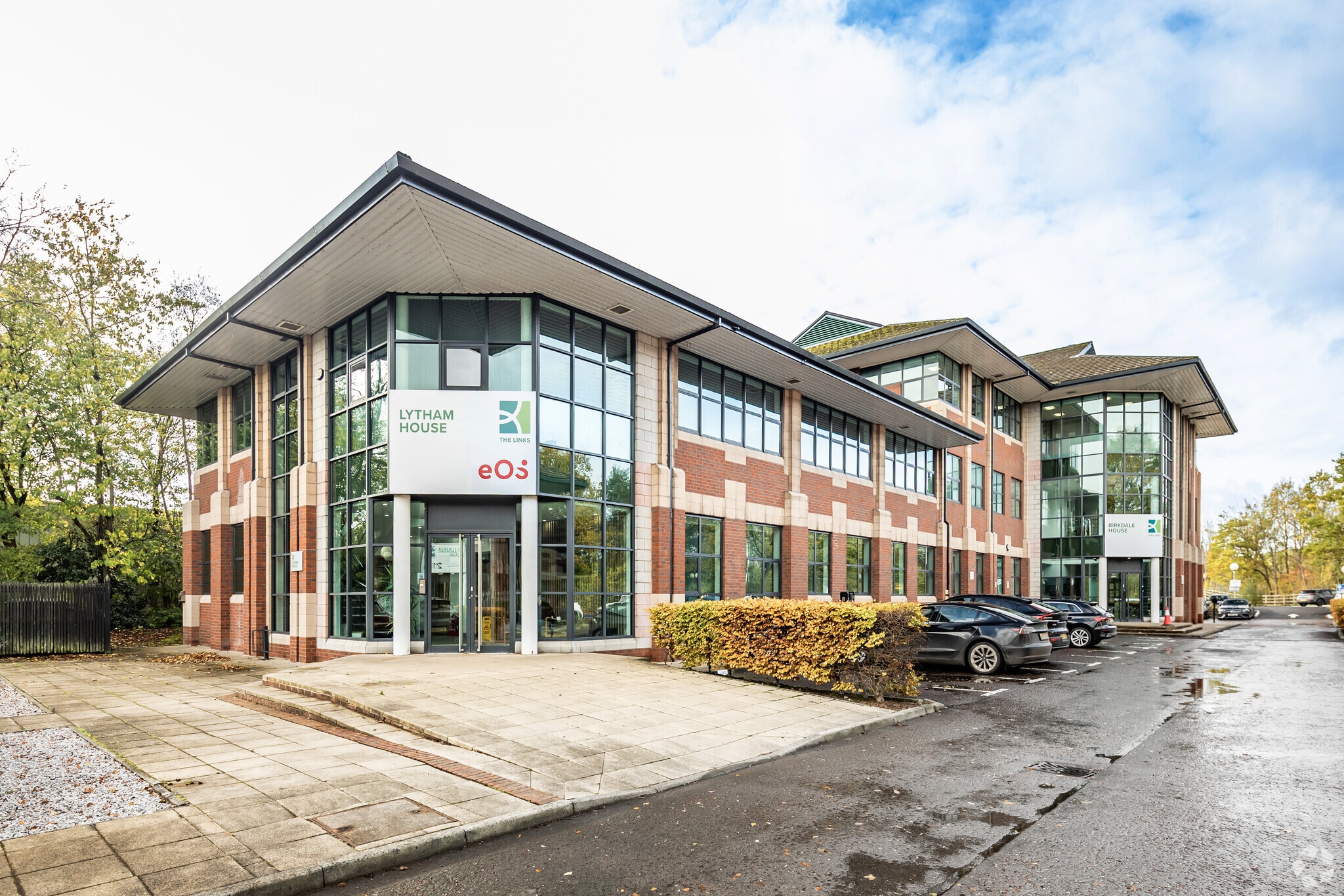 Kelvin Clos, Warrington for sale Primary Photo- Image 1 of 1