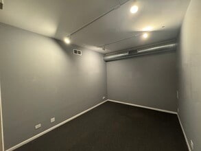 1820-1830 W Grand Ave, Chicago, IL for lease Interior Photo- Image 2 of 3