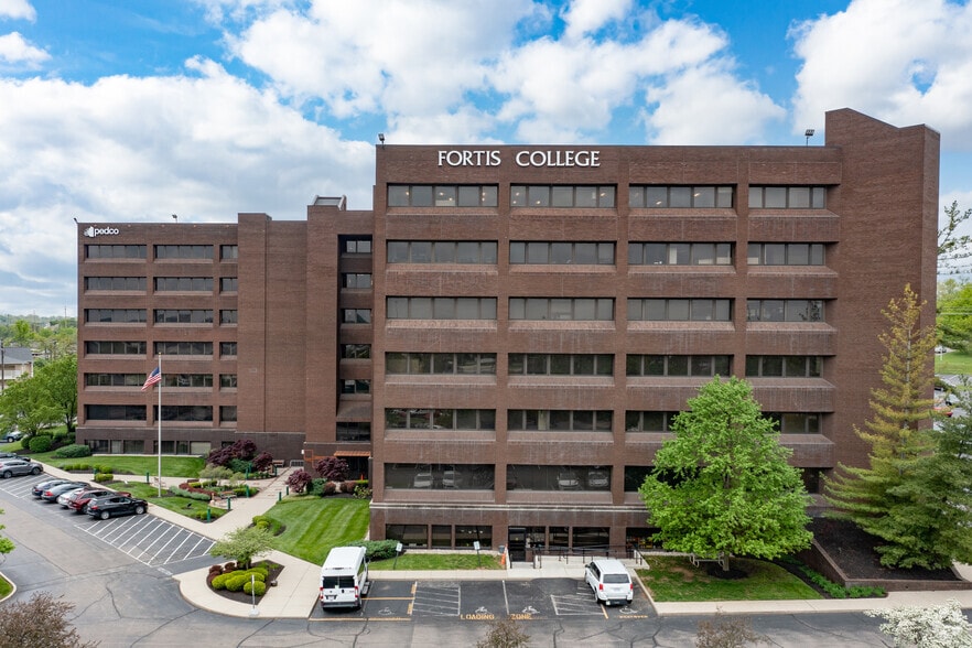 11499 Chester Rd, Sharonville, OH for lease - Building Photo - Image 2 of 4