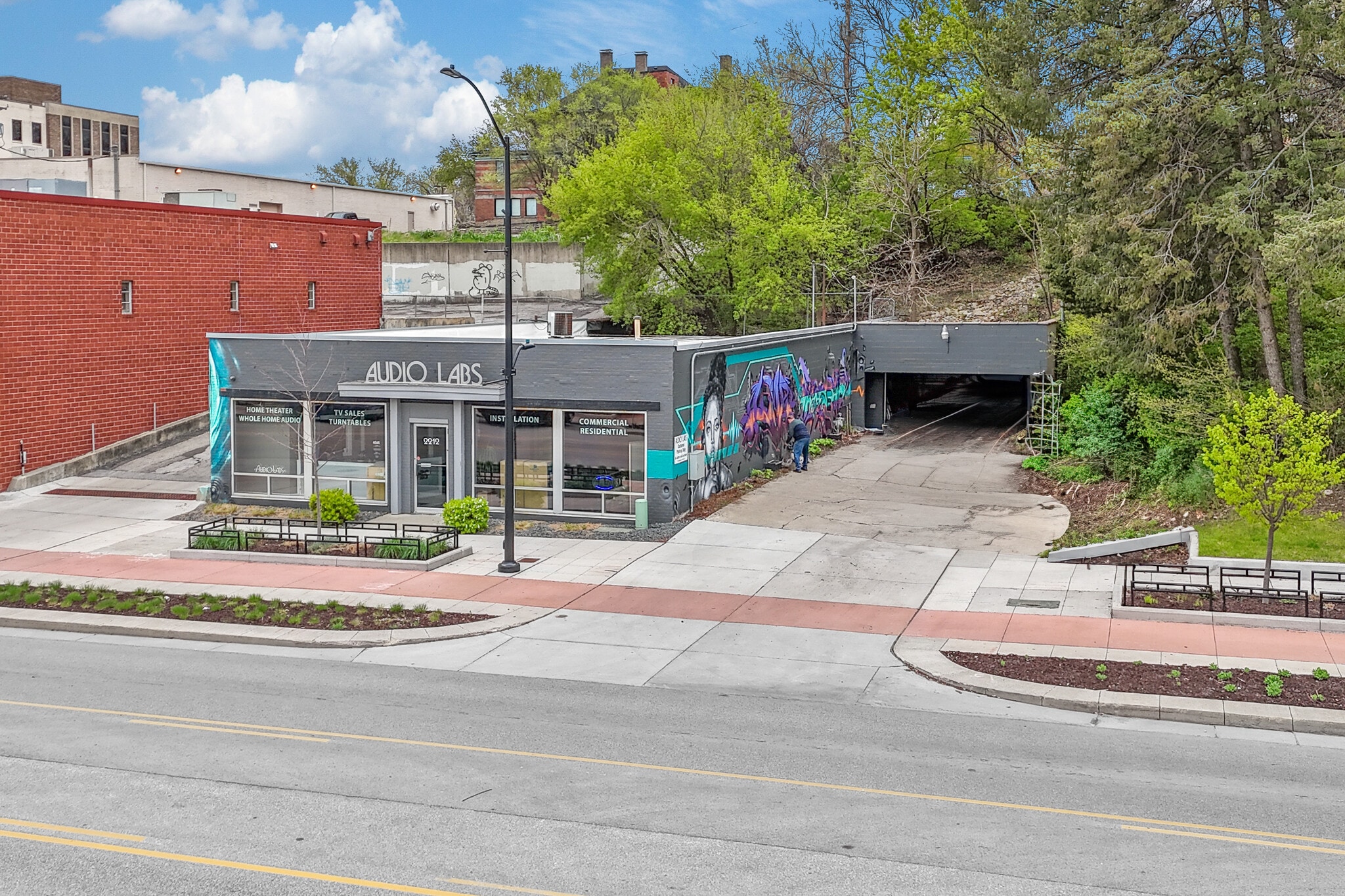 2212 Ingersoll Ave, Des Moines, IA for sale Building Photo- Image 1 of 11