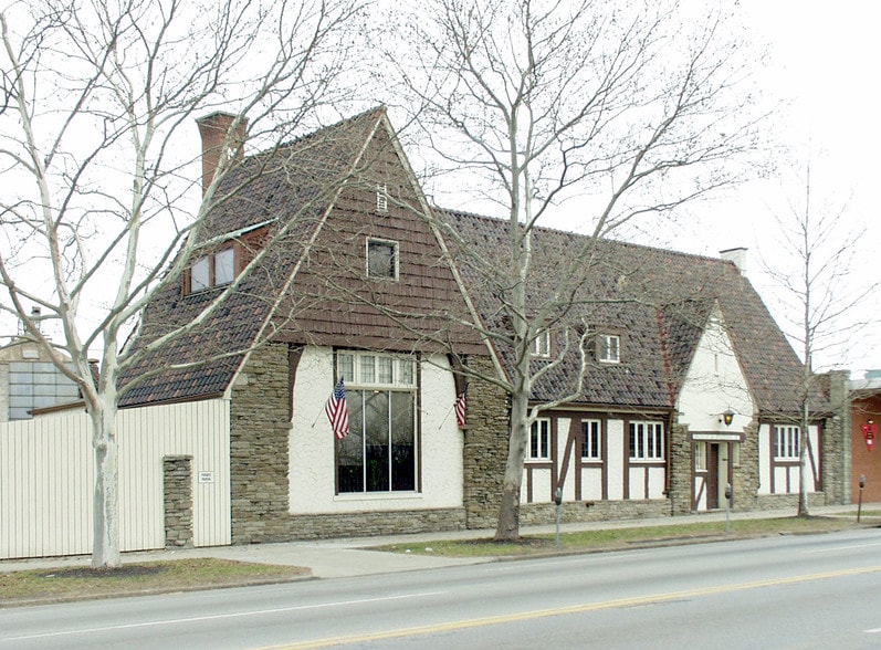 1816-1820 Central Pky, Cincinnati, OH for lease - Building Photo - Image 3 of 6