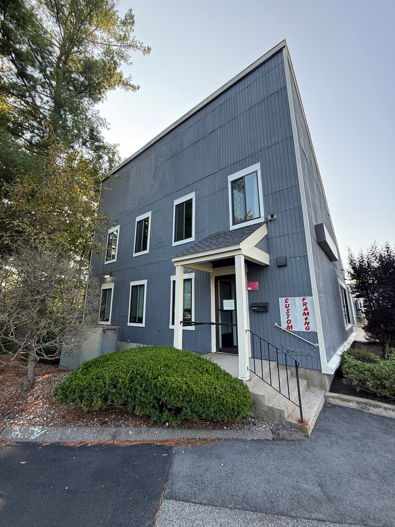 2 Willowbrook Rd, Cromwell, CT for lease Building Photo- Image 1 of 8