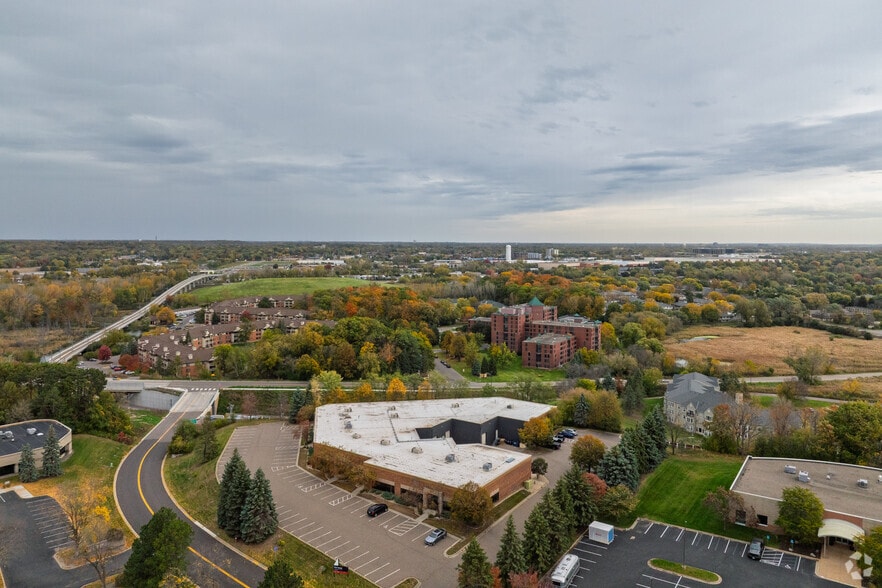 5421 Feltl Rd, Minnetonka, MN for lease - Building Photo - Image 3 of 4