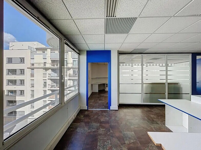 60 Rue Jaboulay, Lyon for lease - Interior Photo - Image 2 of 6