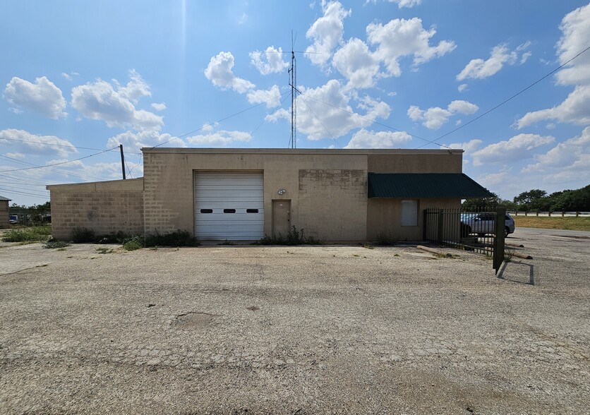 5817 S 1st St, Abilene, TX for lease - Building Photo - Image 2 of 7